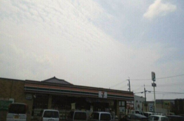 コンビニ　セブンイレブン紀の川下井阪店様（コンビニ）まで750m