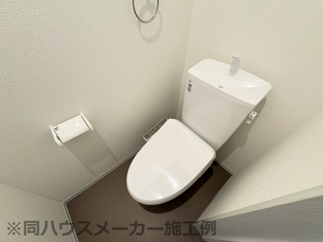トイレ　※同ハウスメーカー施工例