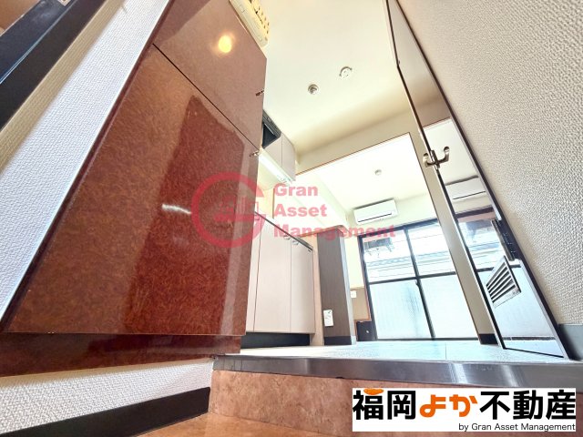 玄関　落ち着いた玄関です