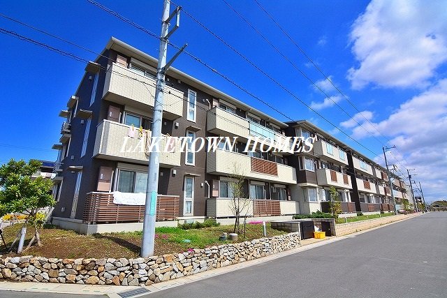 建物外観　レイクタウンでのお部屋探しは『地元』の当社にお任せ下さい！！