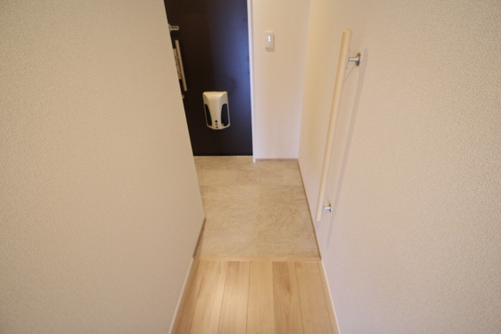玄関　※別部屋の写真です