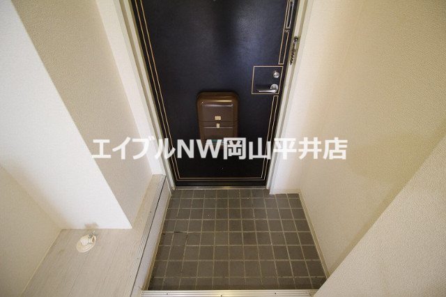 センチュリー平井の玄関写真