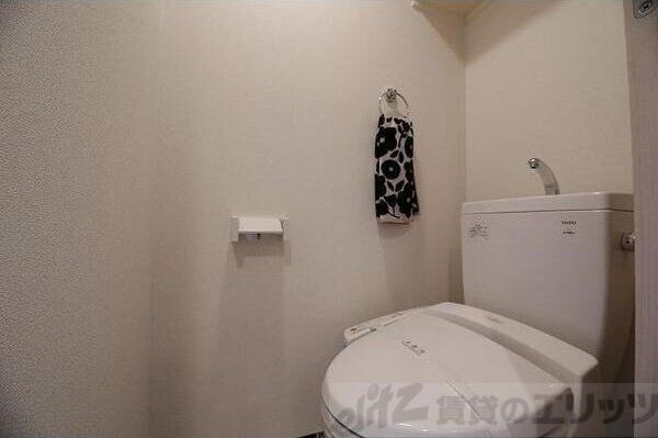 アーバンフラッツ西中島のトイレ写真