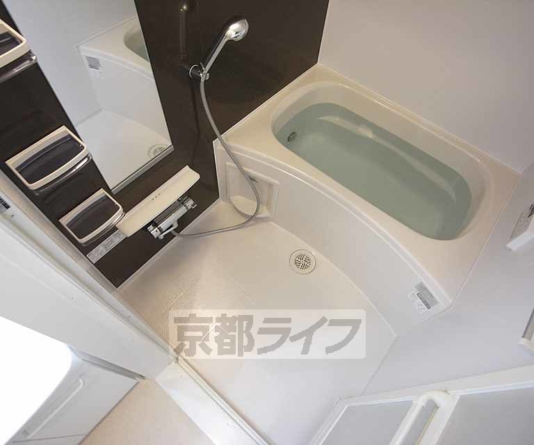 バス・シャワールーム　きれいなお風呂です。