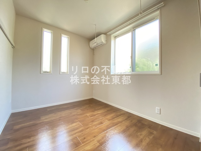 その他部屋・スペース　２面採光なので、明るく風通しのよいお部屋です♪