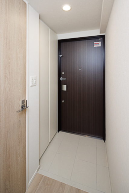 玄関　※写真は同タイプ住戸です。