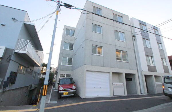 建物外観　地下東西線「南郷１３丁目」徒歩3分☆