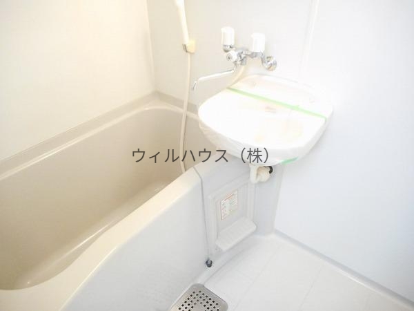 バス・シャワールーム　キレイです！
