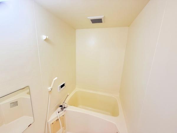 ブランシェ1043 テラスハウスの風呂写真