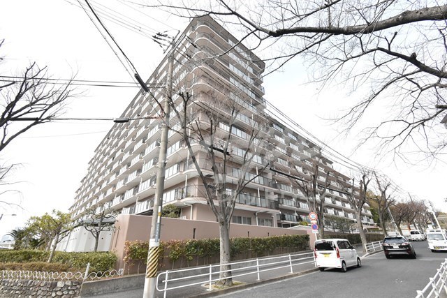 ローレルハイツ千里3号棟