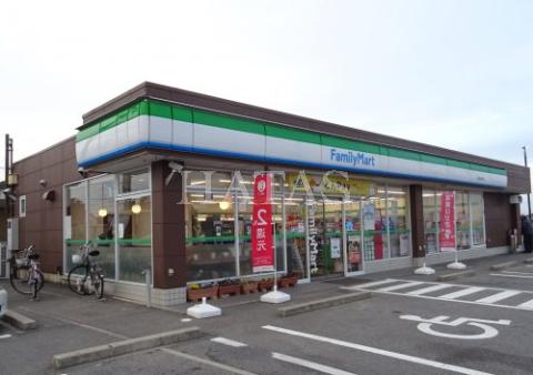 コンビニ　ファミリーマート　安城大岡町店（コンビニ）まで500m