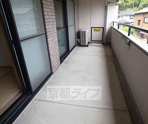 地下鉄東西線 小野駅 徒歩14分 3階建 築38年の内装写真