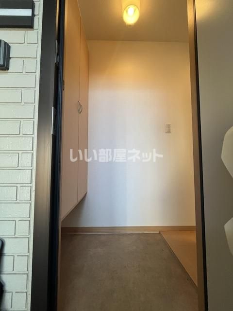 妙高はねうまライン 南高田駅 徒歩16分 2階建 築21年の玄関写真