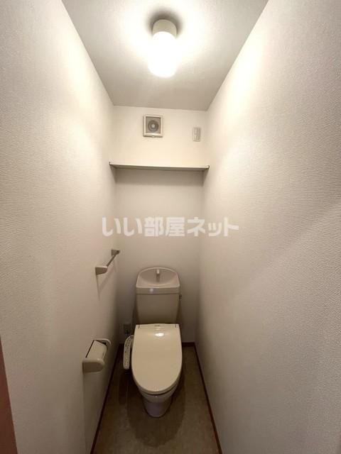 妙高はねうまライン 南高田駅 徒歩16分 2階建 築21年のトイレ写真