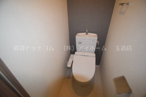 トイレ　同マンションのモデルルームになります♪