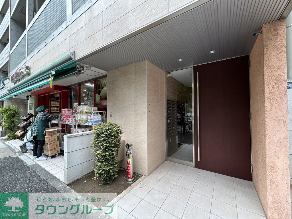 エントランス　エントランス