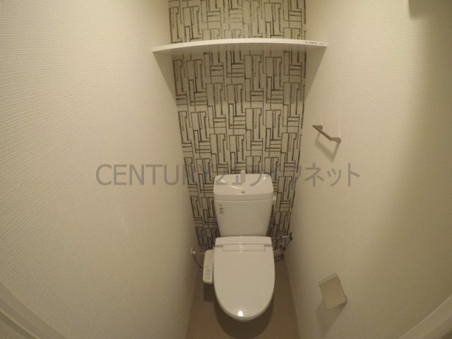 地下鉄御堂筋線 新大阪駅 徒歩8分 15階建 築7年のトイレ写真