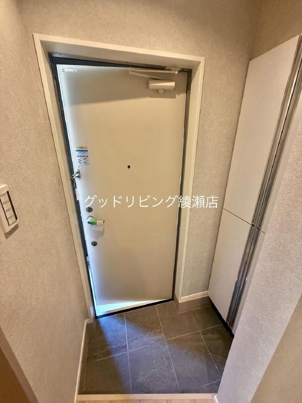 Grand villa ROKUCHOの玄関写真