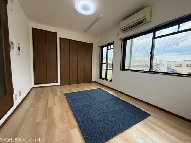 居室・リビング　※他部屋の画像です（反転あり）