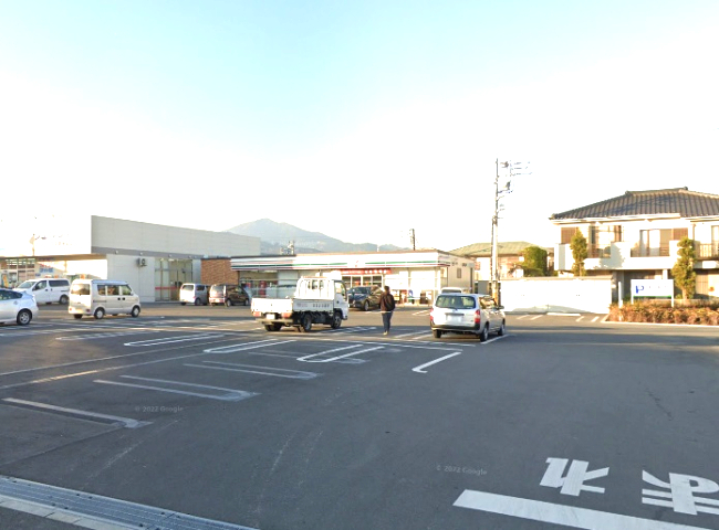 コンビニ　セブンイレブン 平塚南金目店（コンビニ）まで665m