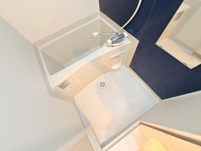 バス・シャワールーム　ゆったりと入るなら、お風呂とトイレとは別々が嬉しいですよね。