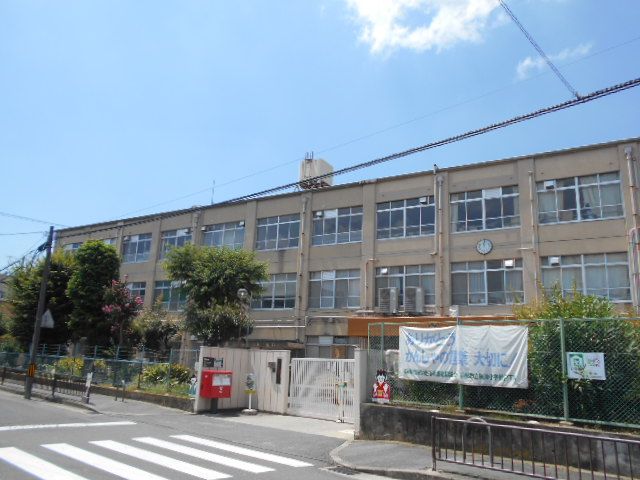 小学校　京都市立梅津小学校（小学校）まで450m