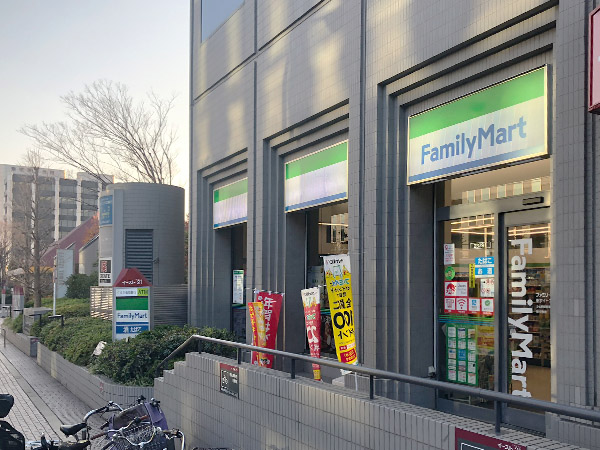 コンビニ　ファミリーマート東京イースト21店（コンビニ）まで521m