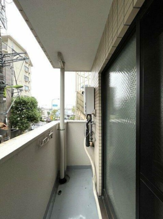 小田急線 世田谷代田駅 徒歩7分 5階建 築43年の内装写真