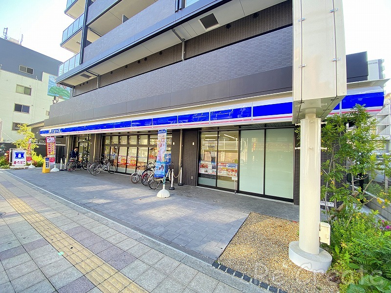 コンビニ　ローソン浪速恵美須西二丁目店（コンビニ）まで358m