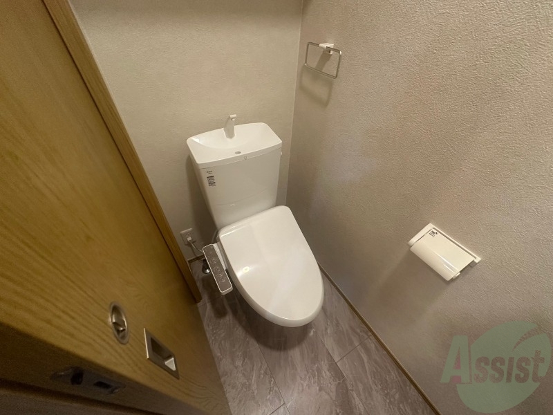 トイレ　トイレの写真です。清潔感があり、キレイですね。