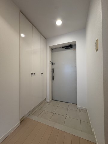 プライムアーバン用賀の玄関写真