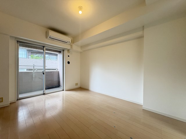 プライムアーバン用賀の居間写真