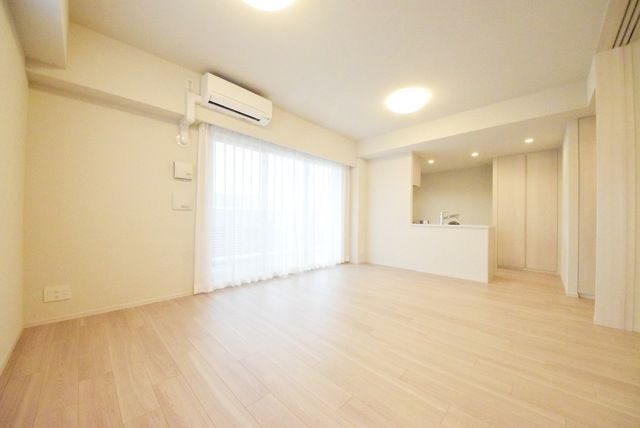 居室・リビング　★★ゆとりある広々したお部屋★★