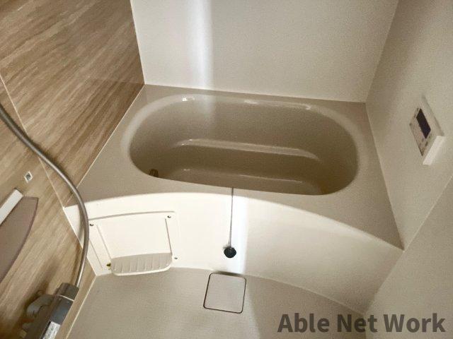 バス・シャワールーム　追い焚き給湯、浴室乾燥機付き