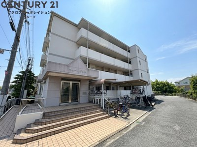建物外観　敷地内に駐車場あります！