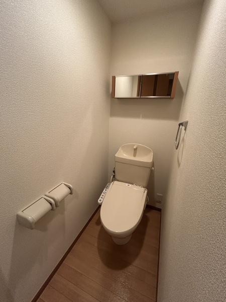 トイレ　ウォシュレット完備