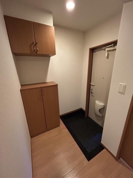 玄関　広々した玄関ホール