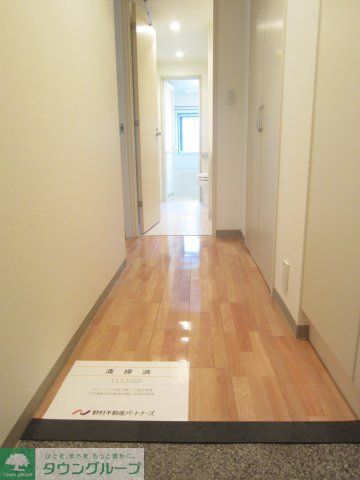 玄関　※参考写真
