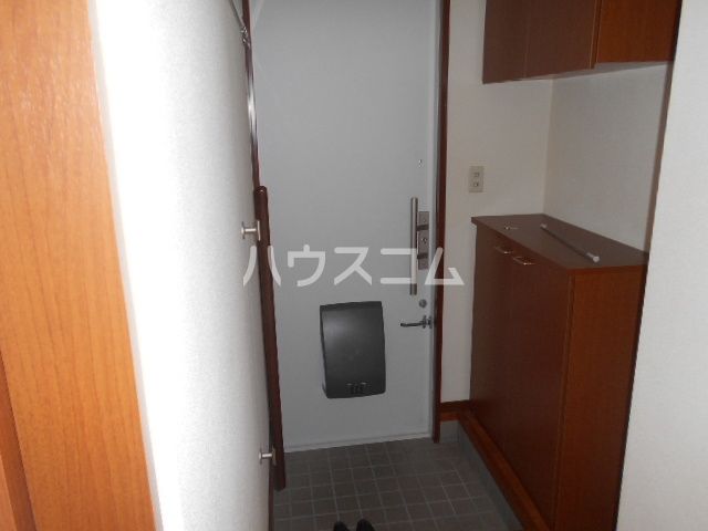 セブンウイングの玄関写真