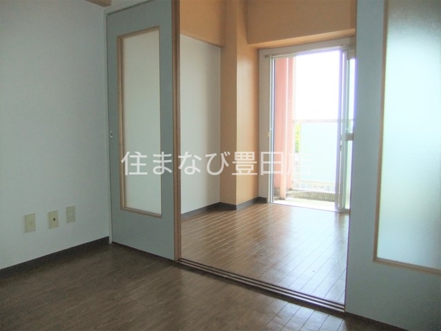居室・リビング　同型別部屋写真