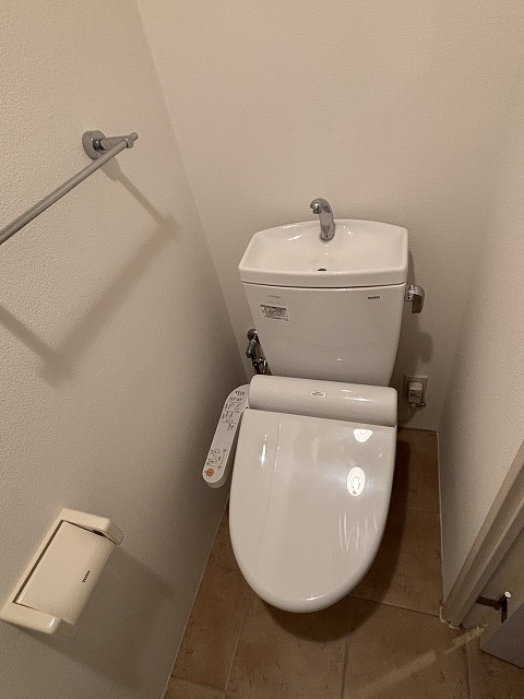 礼敷ゼロゼロ エクサム初台 デザイナーズ Mのトイレ写真