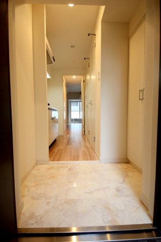玄関　スプランディッド淀屋橋DUE（ドューエ）