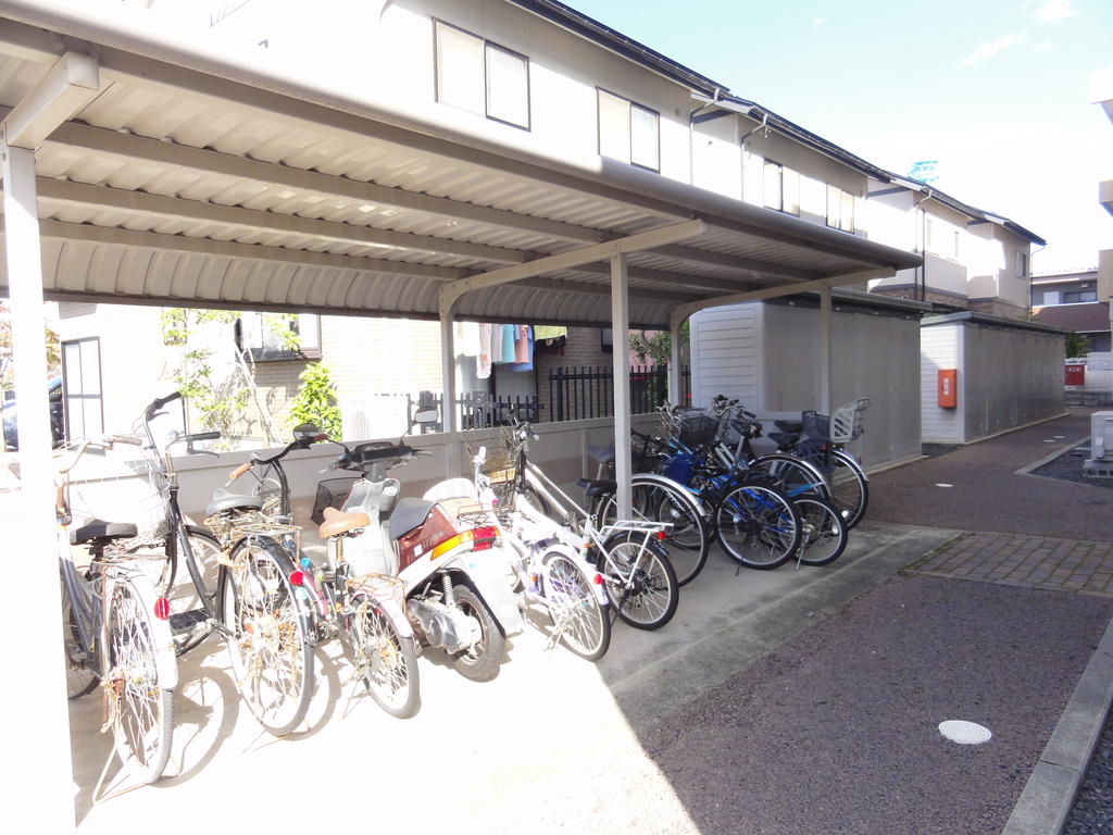 ホームセンター　ホームセンタージョイ白山店（ホームセンター）まで247m