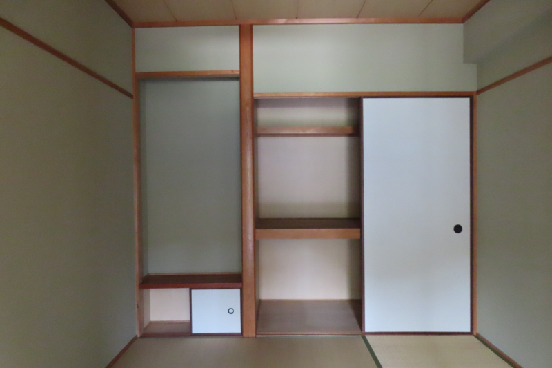 収納　和室　押入（地袋付）