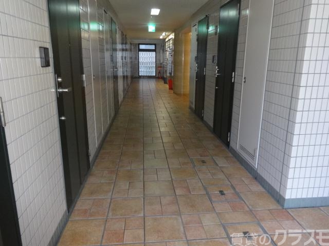 エントランス　掃除が行き届いてます♪