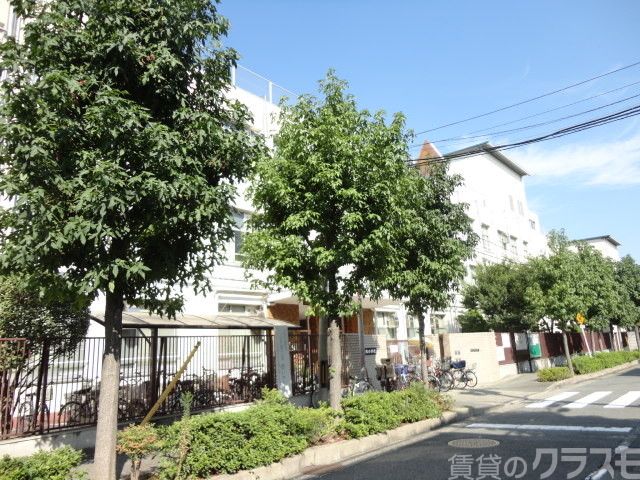 小学校　啓発小学校（小学校）まで650m