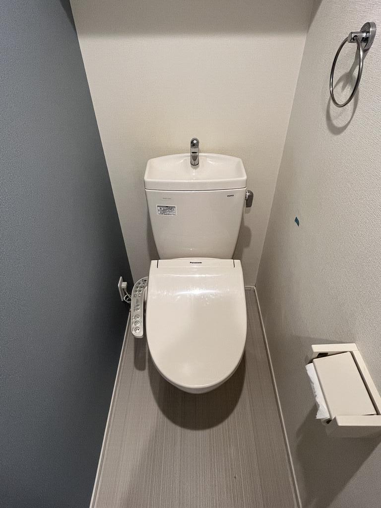 トイレ　※写真は同タイプ同モデル