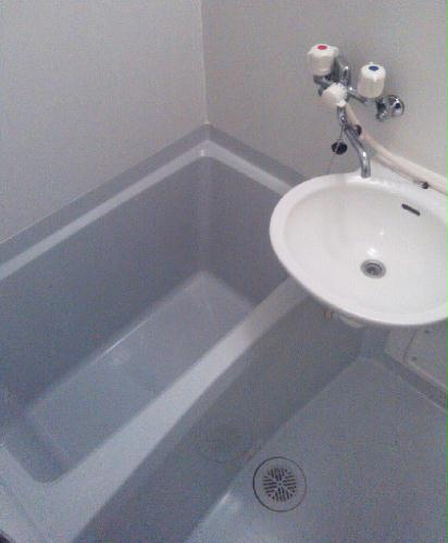 バス・シャワールーム　雨の日も便利な浴室乾燥機付き