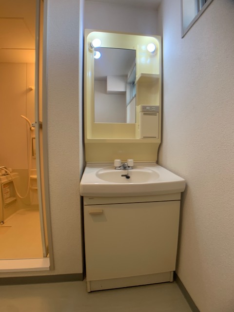 洗面設備　別号室の参考写真になります。