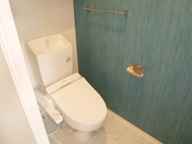 トイレ　シャワートイレでスッキリ